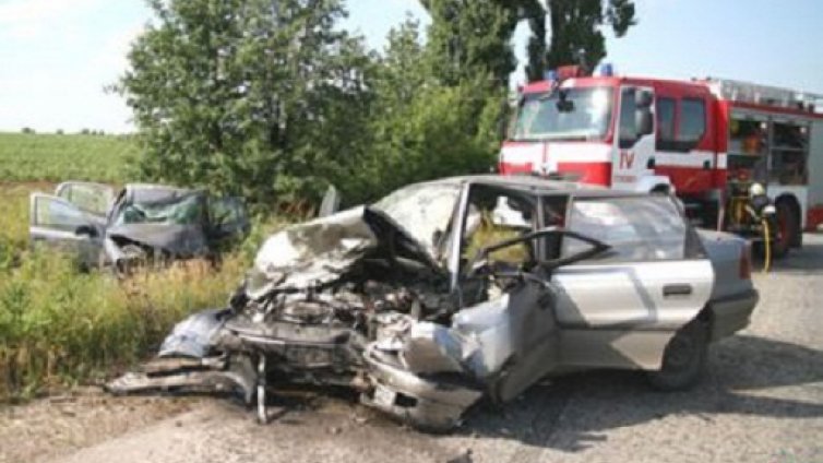 42-годишен мъж загина при челен сблъсък край Каварна