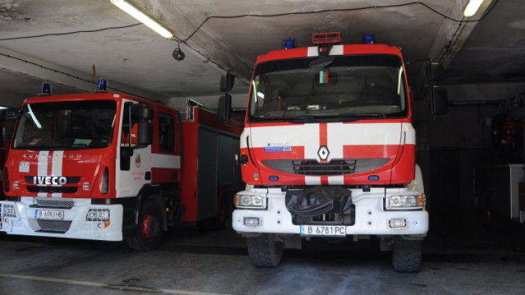 Подпалиха умишлено три контейнера във Варна