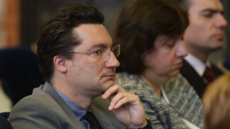 Крум Зарков напуска Радев заради искането за референдума за еврото