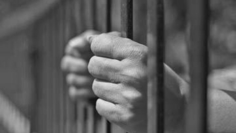 Българин опита да се самоубие в полицейски участък в Гърция 