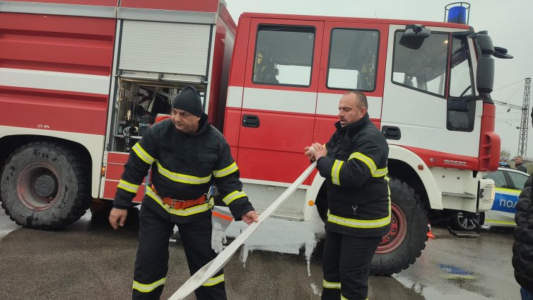 91 пожара гасиха огнеборците в страната за ден