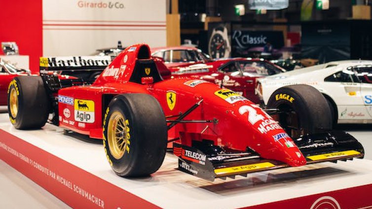 Продават първото Ferrari на Шумахер