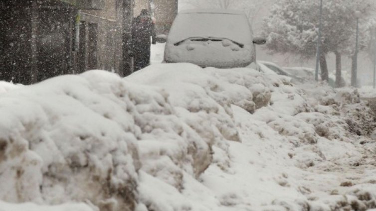 Бебе е било сред спасените в бурята в Бургаско преди Нова година