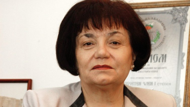 Учителски скок на заплатите. Днес МОН подписва със синдикатите. За колко ли?