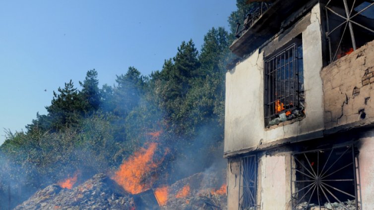 70-годишен загина при пожар в добричко село