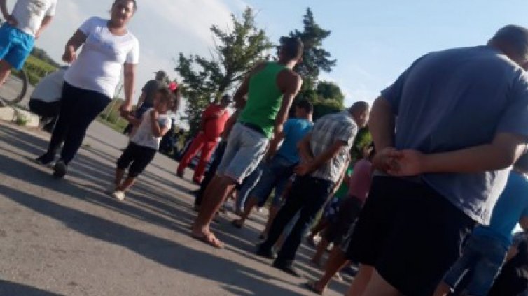 Протест затвори пътя Варна-Добрич