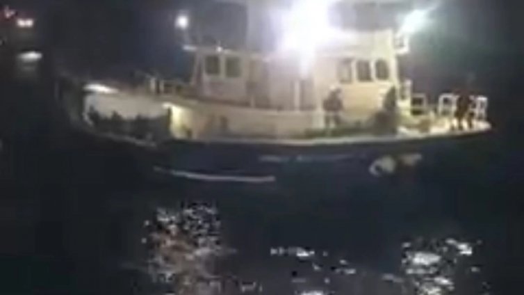 Рибарски кораб се натъкна на мина в Черно море