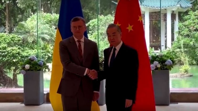 Кулеба: Украйна е готова за добронамерени мирни преговори с Русия