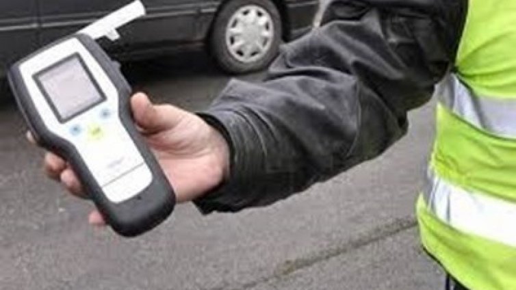 Шофьор с 2,64 промила алкохол блъсна три паркирани автомобила във Варна
