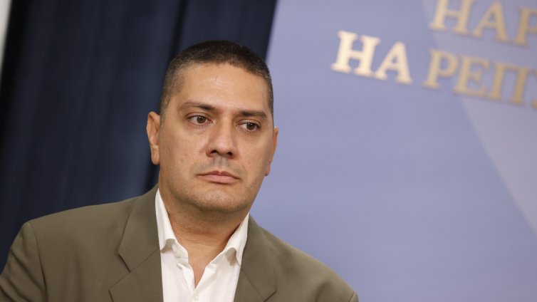 Гаджев: Трябваше още тази седмица да се задействат консултации в НАТО заради ударите в Черно море