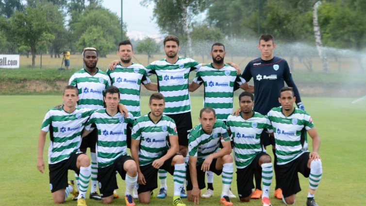 Черно море утре се прибира от лагера в Банско