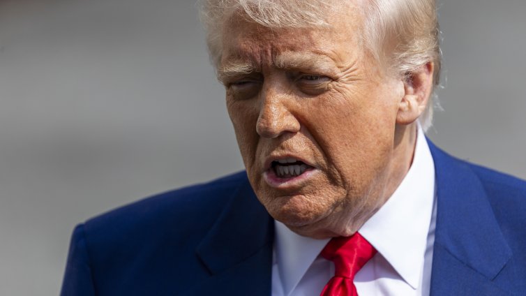 Тръмп затвори въздушното пространство над Венецуела