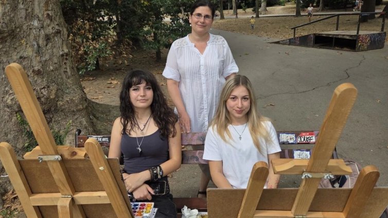 Художници рисуват архитектурното наследство на Стара Варна