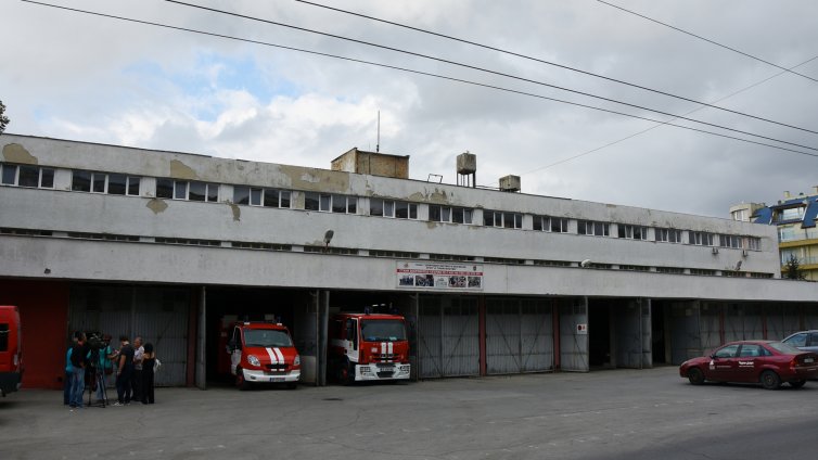 В Аспарухово: Ще спасяват паднал „горящ“ самолет