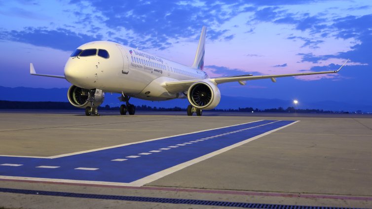 Вторият модерен самолет Airbus A220-300 на „България Еър“ пристигна в София
