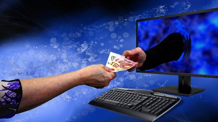 Теглят пари от сметката на продавач в нета! Новата нагла измамна схема