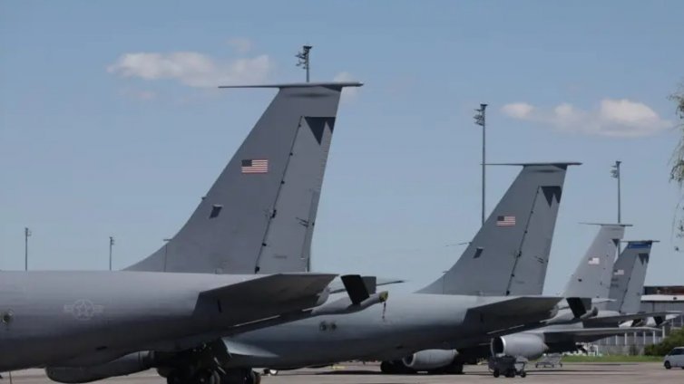 Излетя и последният US самолет от Летище София
