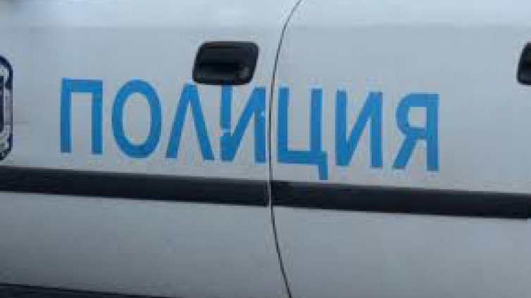 Момчета откраднаха апарат за кръвно от лекарски кабинет