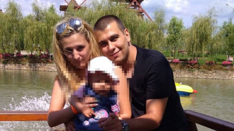 Година след жестокото убийство: Писмо на гроба на Дарина и Никол 