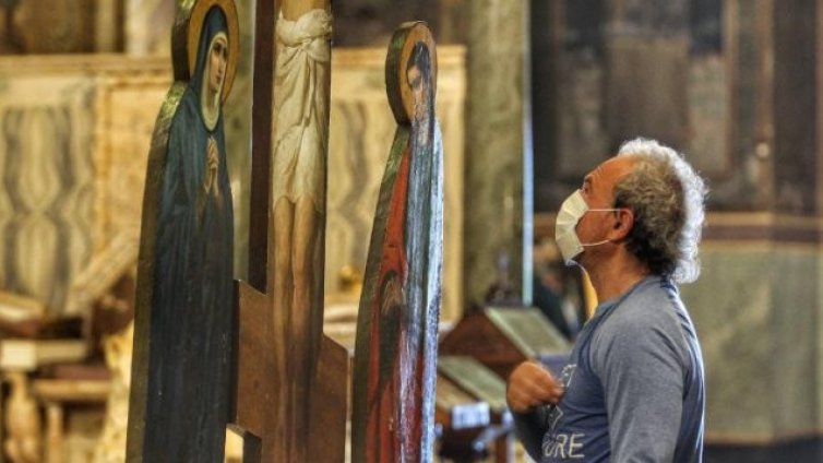 Велика събота е - символично оплакваме тялото Господне (НА ЖИВО)