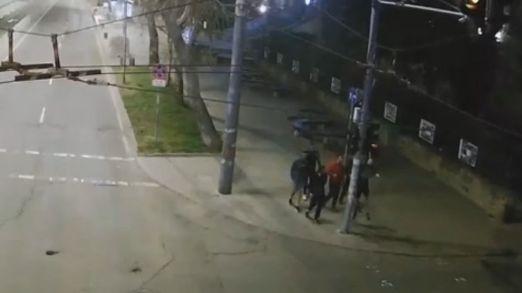 Вандали откраднаха два светофара в Бургас