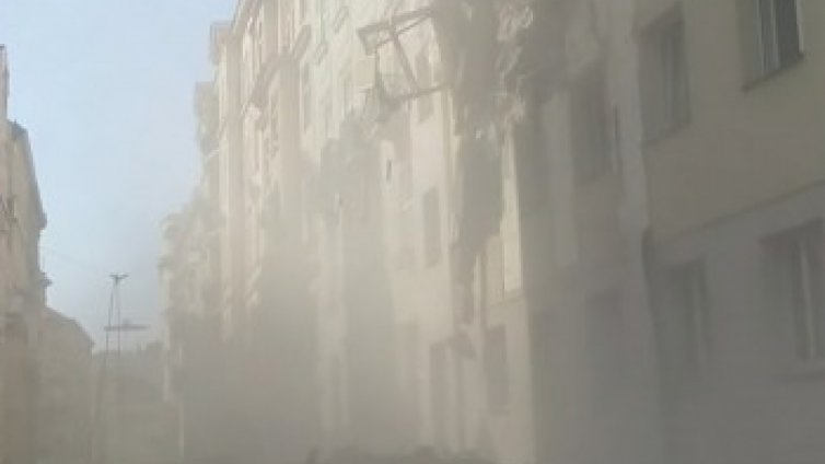 Взрив срути част от сграда във Виена, загинала е една жена 