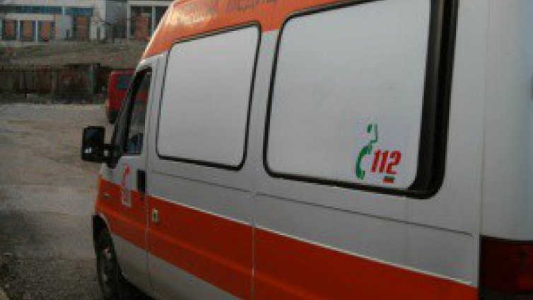 Жена падна от мост край Русе и сама звънна на 112