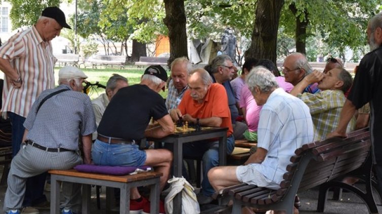 Пенсионерите да четат: Как да разберат, че ги мамят с цените на пазара