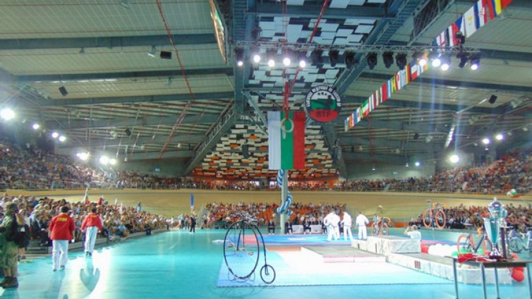 Новата спортна зала в Пловдив беше открита без премиера Борисов