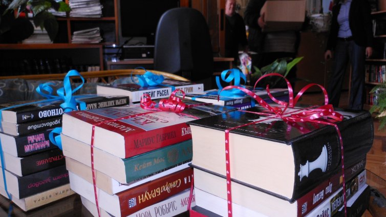 Библиотеката в "Аспарухово" обогати фонда си с 200 книги