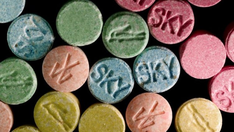 Откриха LSD в дома на задържан за опит за убийство във Варна