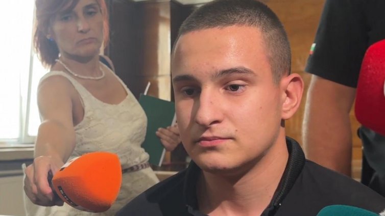 Биячите от Русе се хвалят: Ушев ни гони, ни можи да ни хвани ВИДЕО