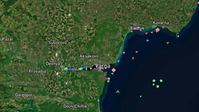 Ударен от дрон кораб пристига във Варна