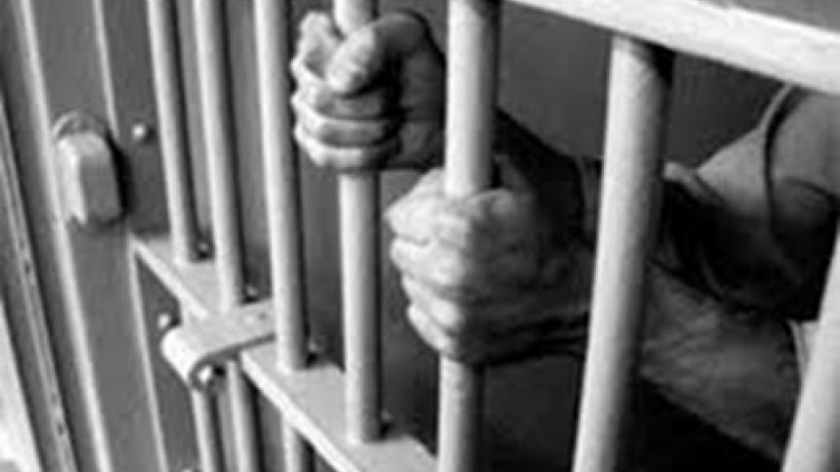 40-годишен получи 10 месеца затвор заради кражба на ракия