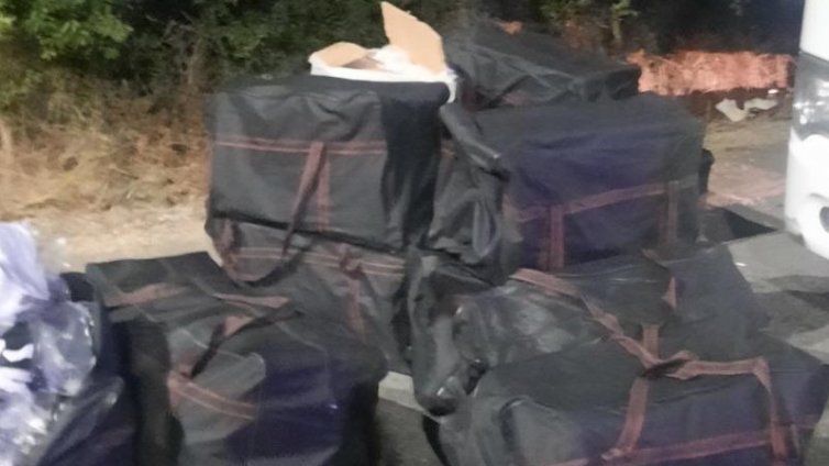Унищожават 2,2 тона храни с неизвестен произход