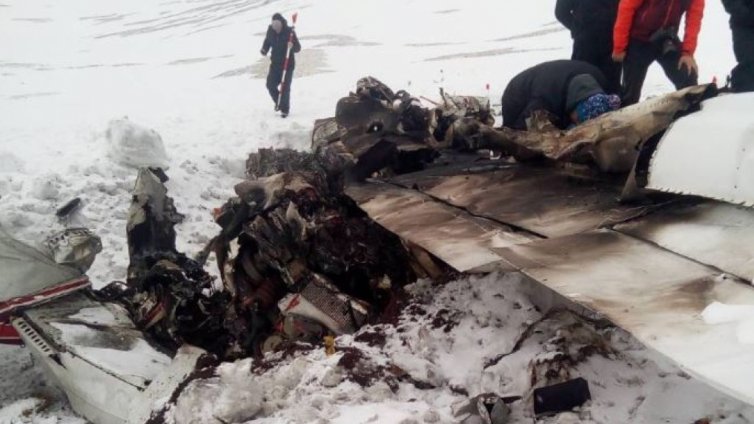 3 души загинаха в самолетна катастрофа в австрийските Алпи