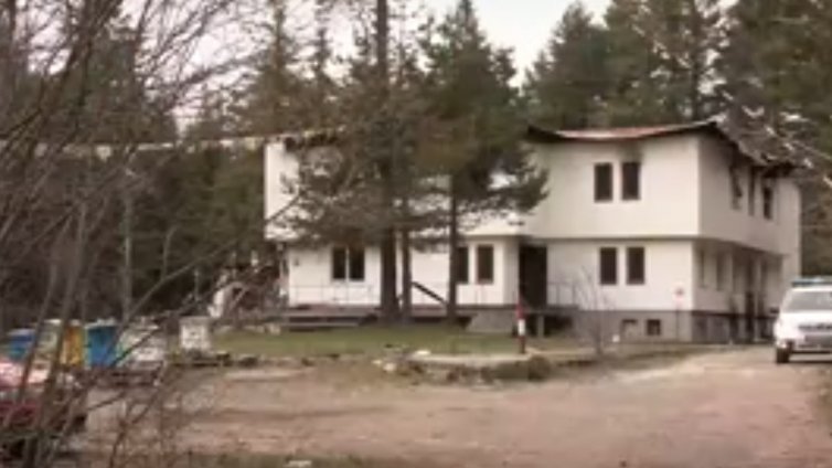 Отвориха пътя към хижата на Петрохан