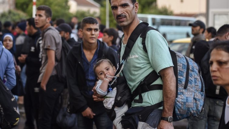 Рекорден брой мигранти са напуснали страната ни през тази година