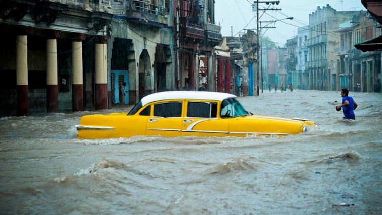Хавана e под вода