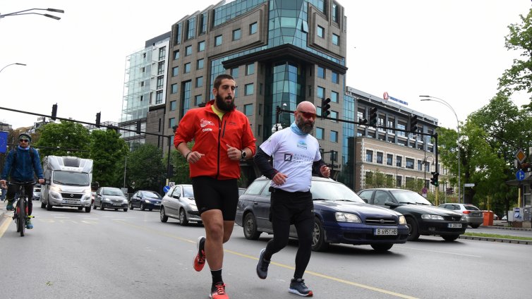 Ултрамаратон по европейски коридор №8 започна от Варна