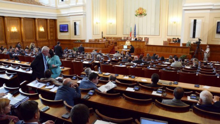 И кметовете на проверка за принадлежност към ДС