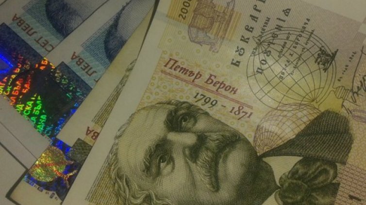 Пиян шофьор опита да подкупи полицаи край Варна
