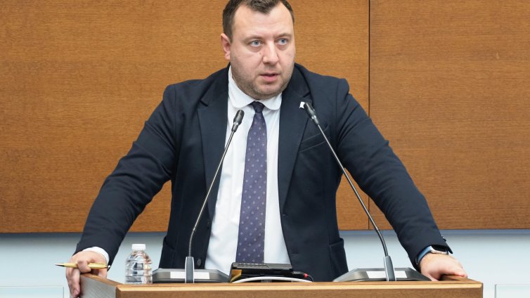 Петър Петров: Промените на Радев противоречат на Конституцията