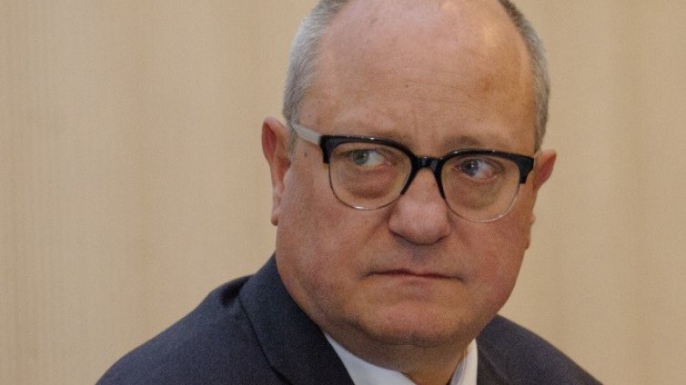 Образователното министерство влезе във Фейсбук