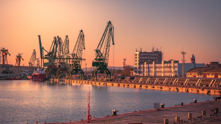 Времето във Варна днес: Меко за сезона, без валежи 