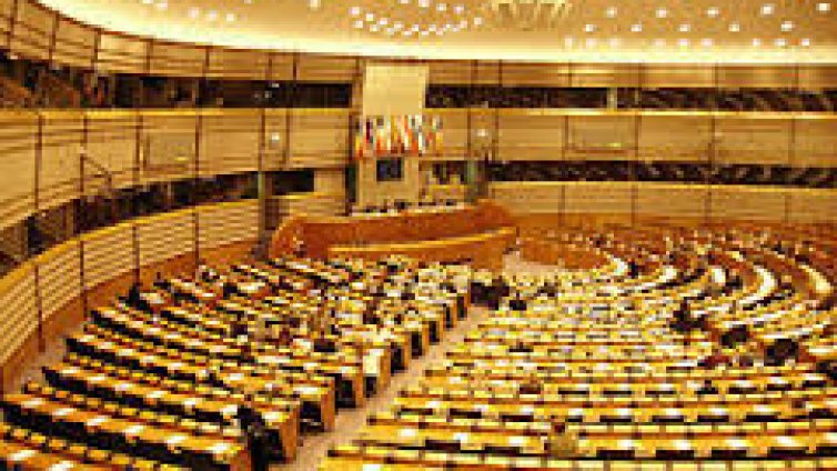 Мини европарламент заседава във варненска гимназия
