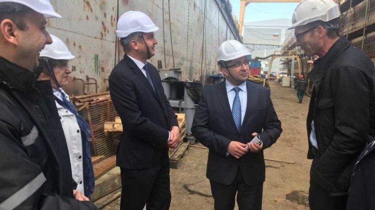 Строят във Варна нов кораб за маркиране на Дунав