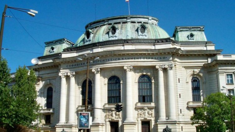 С изпити по математика и журналистика тръгва сесията за СУ