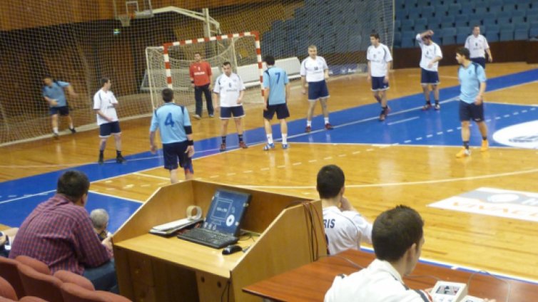 Излъчват шампиони по хандбал по нова схема