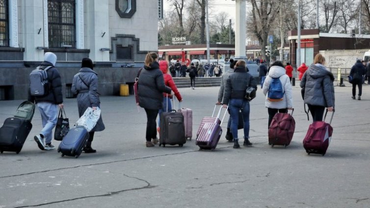 Украинци "превземат" на абордаж имоти по морето. Агенции продават, отдават